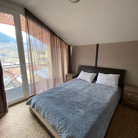 Hôtel Uptown Boutique Kazbegi Extérieur photo