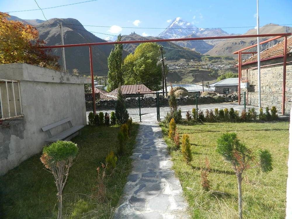 Hôtel Uptown Boutique Kazbegi Extérieur photo