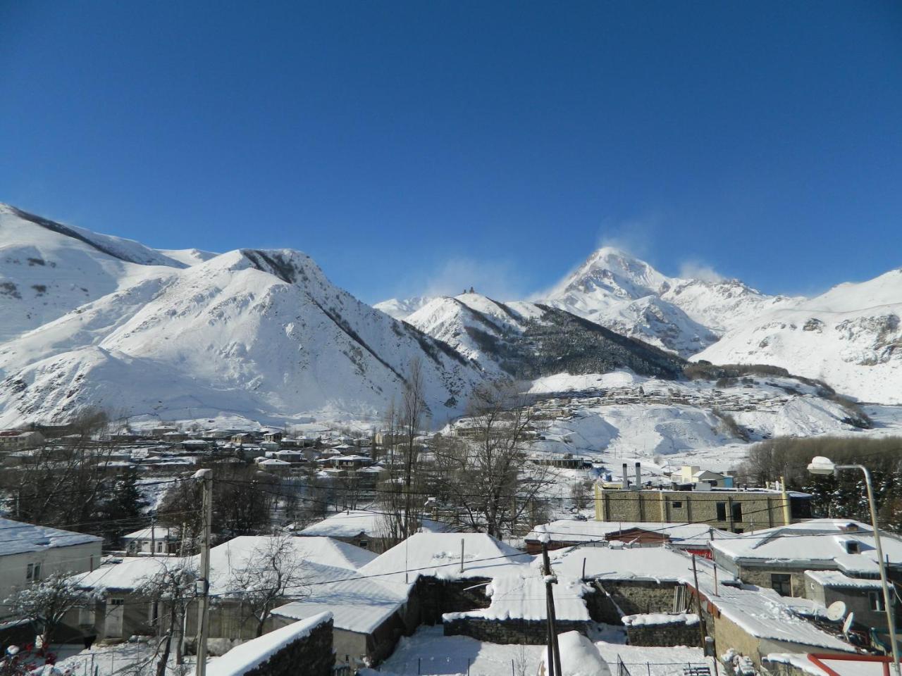 Hôtel Uptown Boutique Kazbegi Extérieur photo